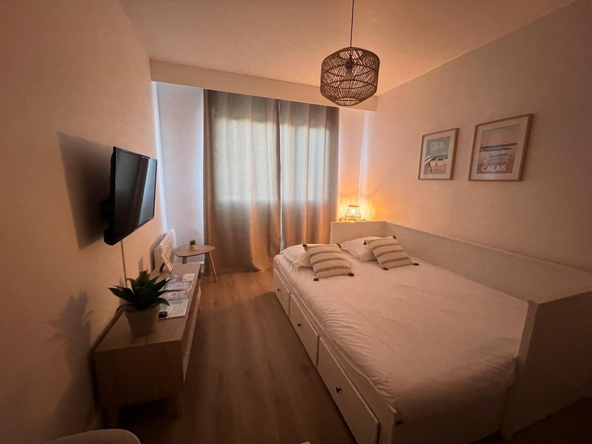 L'Escapade, Studio Avec Vue Mer Calais Kültér fotó